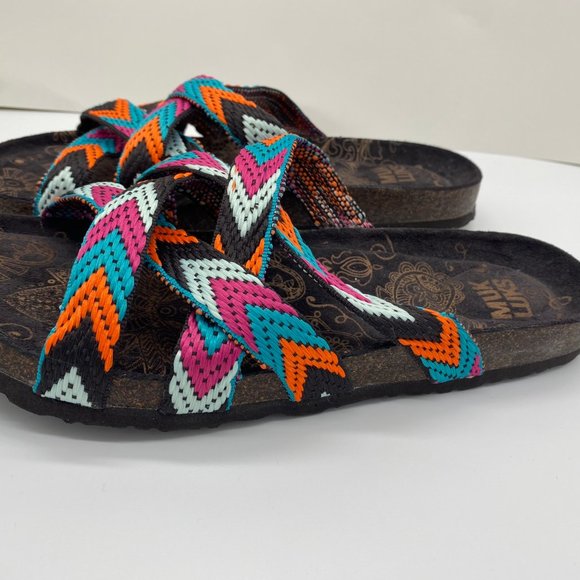 NEW Muk Luks Slip-on Sloan Slide Sandals Multicolor Bands Across Top Shoe SZ 10 - Picture 4 of 7